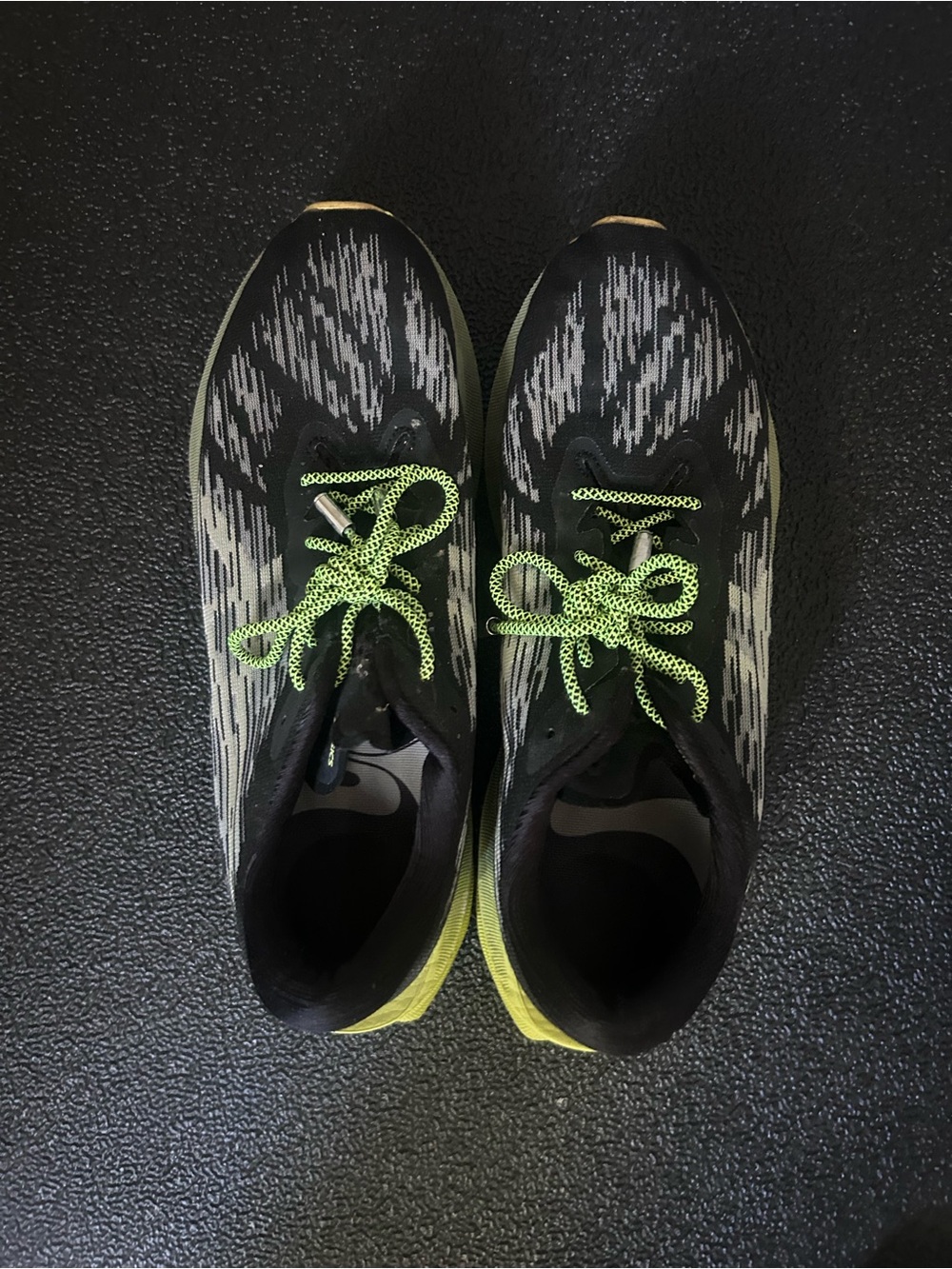 Men's Black & Neon Green Running Sneakers